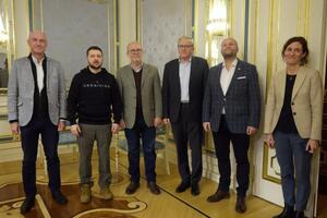 Зеленський подякував делегації за вагому підтримку України з боку Словаччини