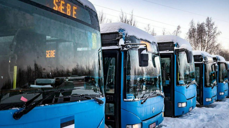 11 автобусів з енергетичним обладнанням вирушили до Житомира, Харкова, Бучі й Полтави