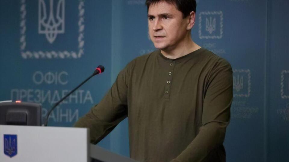 Подоляк упевнений, що Україна рано чи пізно отримає все необхідне для перемоги озброєння
