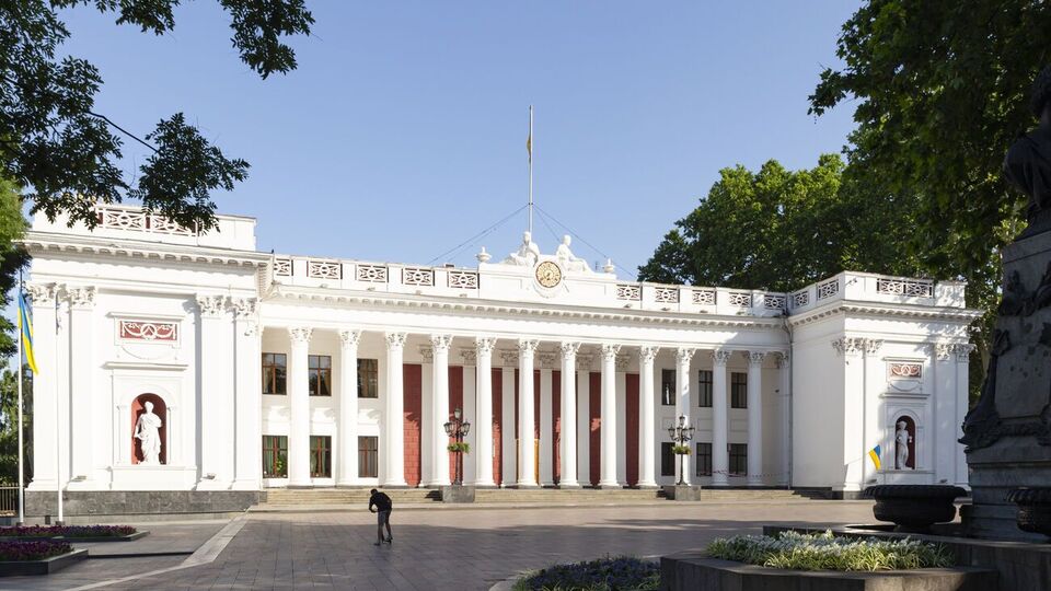 Трьох чиновників Одеської міськради підозрюють в участі у злочинній організації