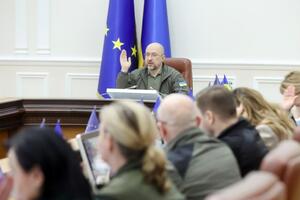 Кабмін ухвалив рішення щодо підготовки постраждалих від російських обстрілів регіонів до проходження опалювального сезону, розповів Шмигаль