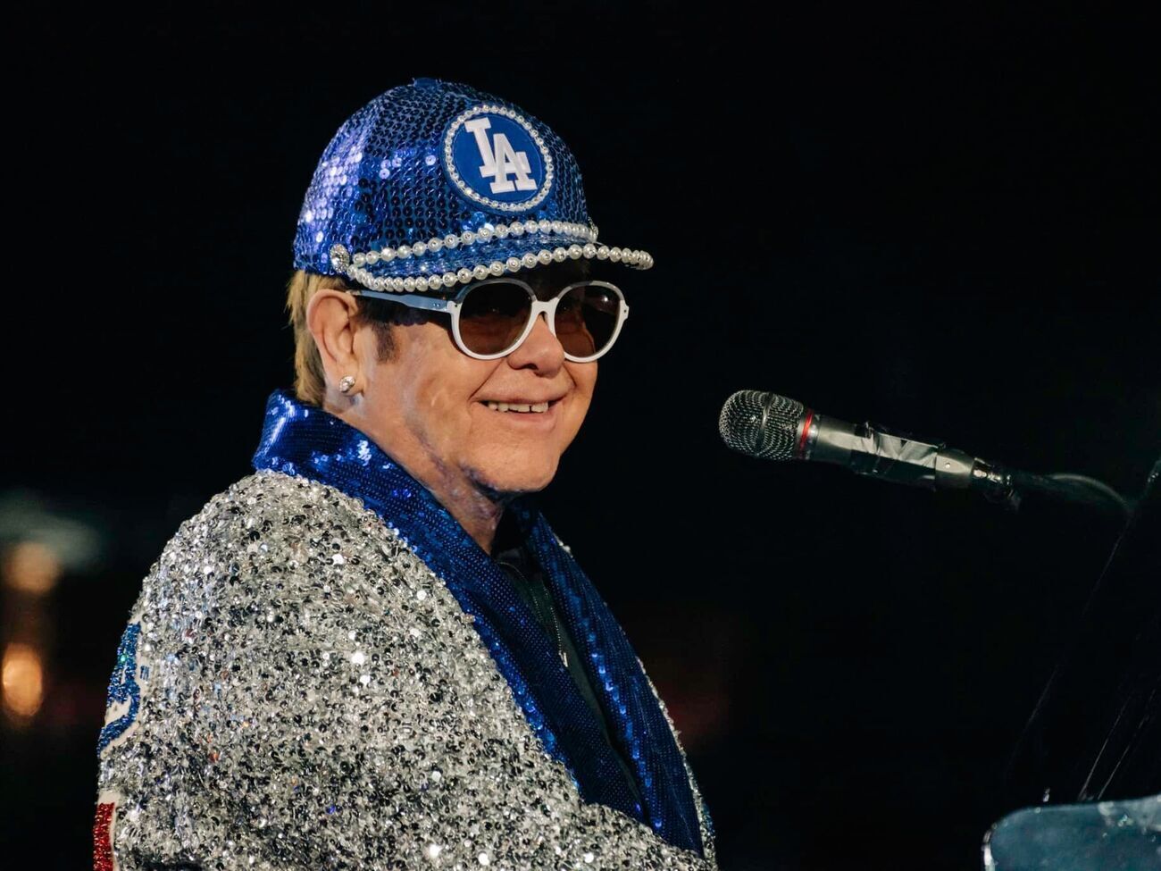 Элтон Джон: Мне грустно видеть, как сейчас дезинформация используется для разделения нашего мира