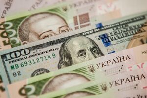 Курс гривны вырос к доллару