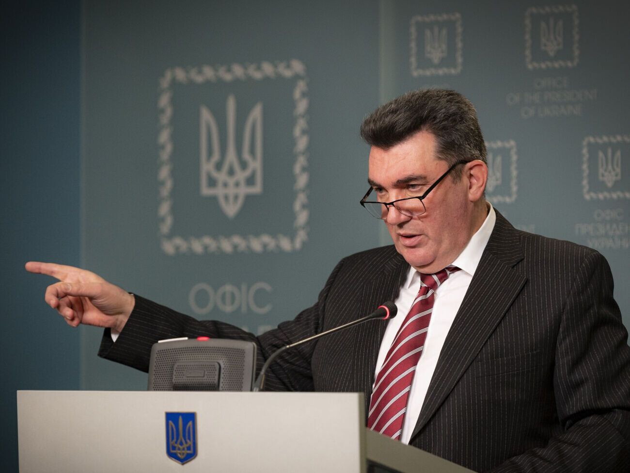 Будь-яка загроза, як кіберзагроза, авіаційна та інші загрози можуть бути загрозами нацбезпеці, зазначив Данілов