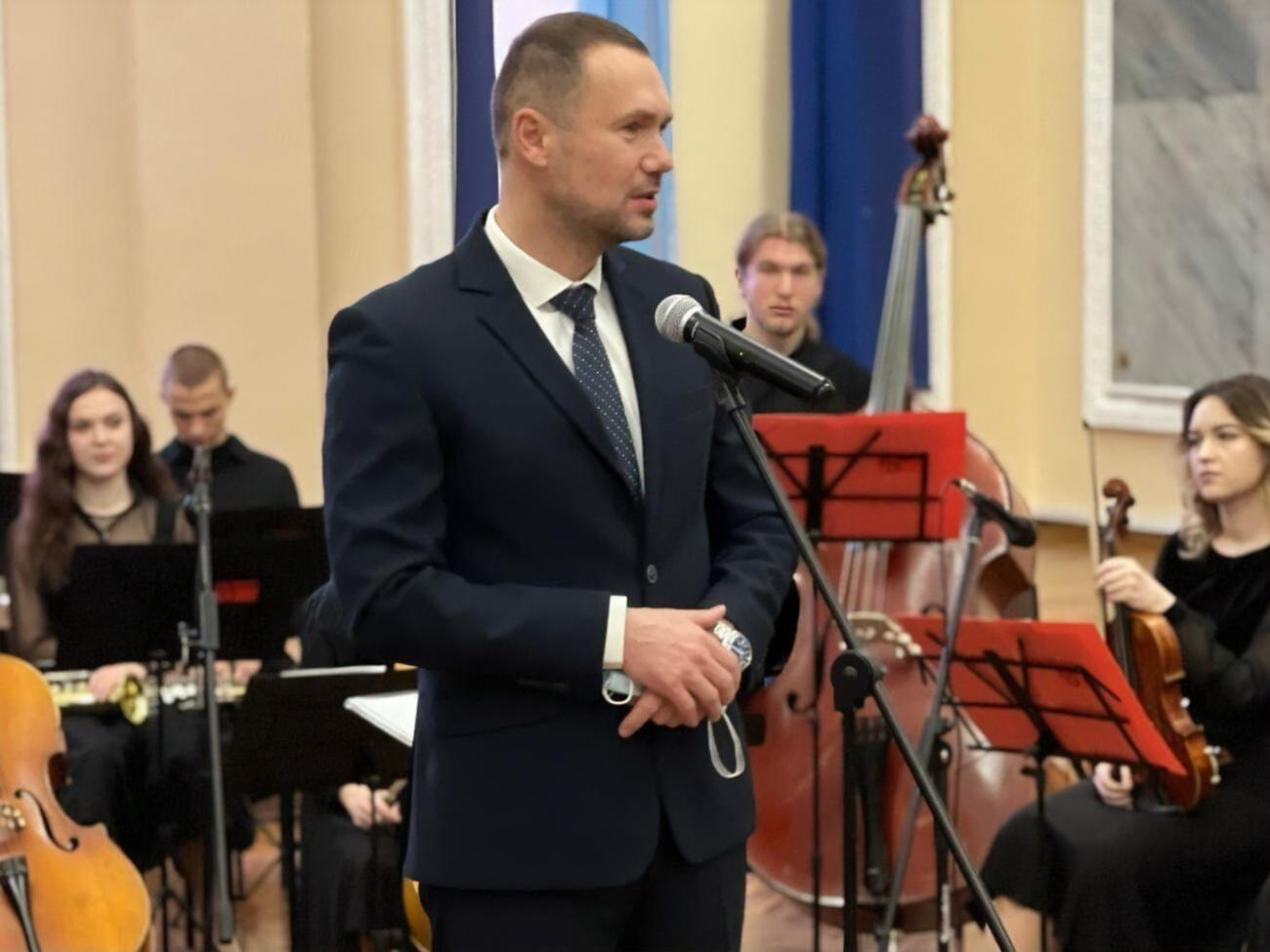 Шкарлет сообщил, что&nbsp;ВНО в Украине будет проходить по 13-ти учебным предметам