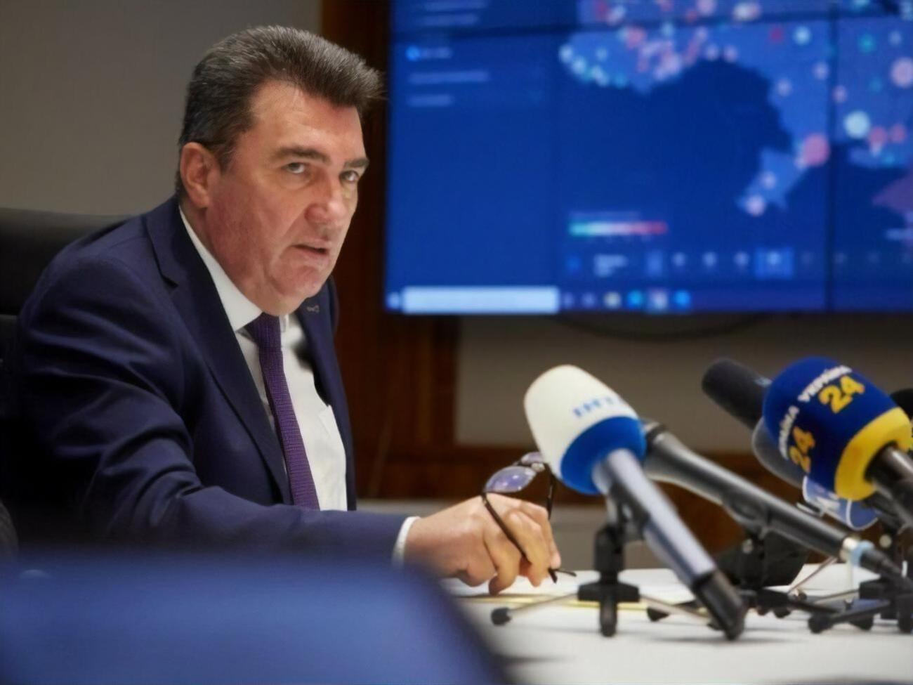 Реализация Минских соглашений может иметь последствия в Украине, считает Данилов