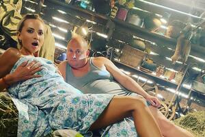 Сопонару и Ткач в сериале "Однажды под Полтавой" играют влюбленную пару