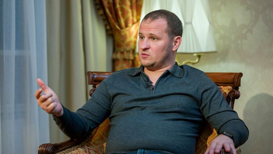 Алієв: Вона, мабуть, якийсь або мазохіст, або хто?
