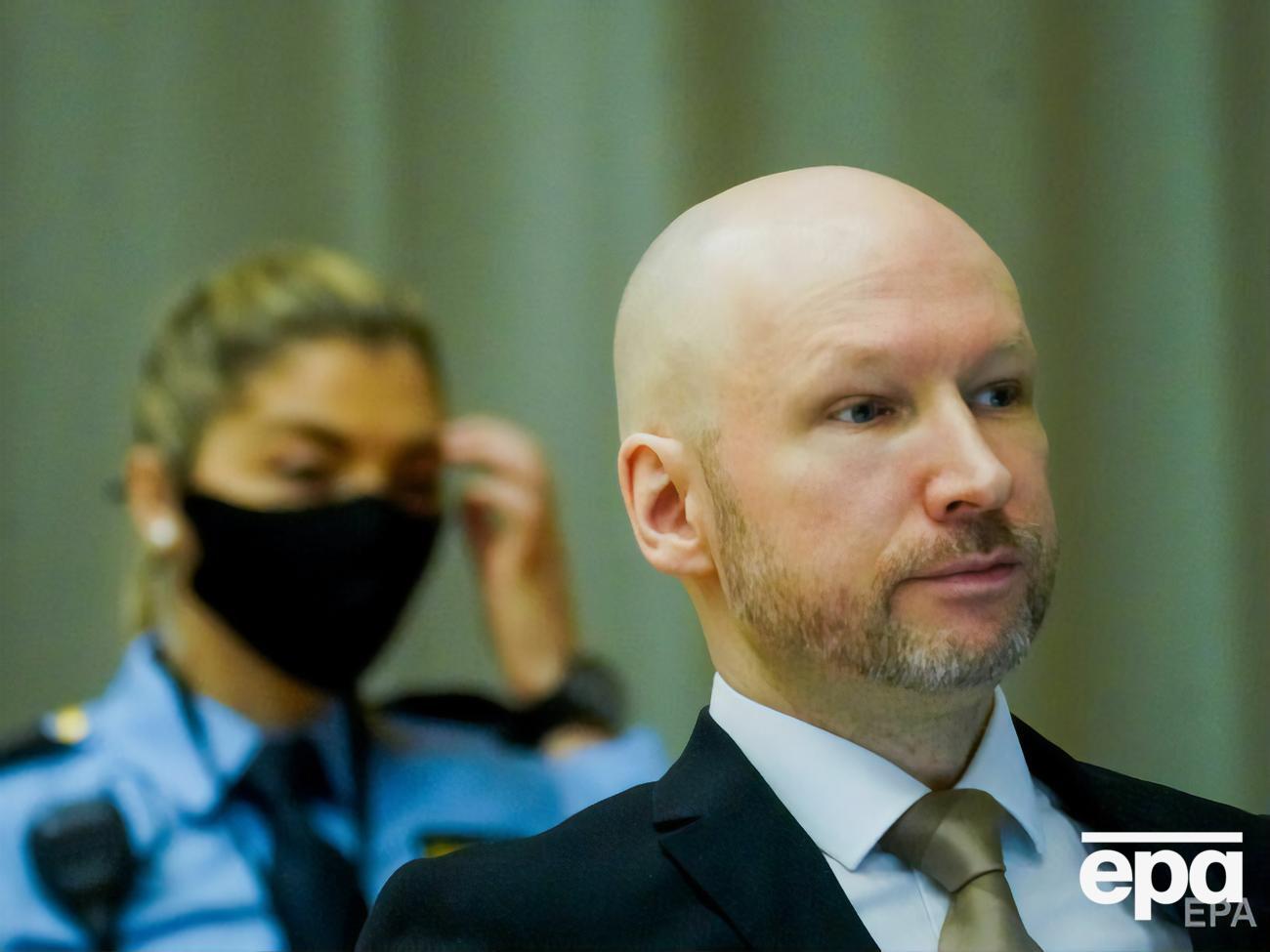 Судьи признали Брейвика опасным для общества