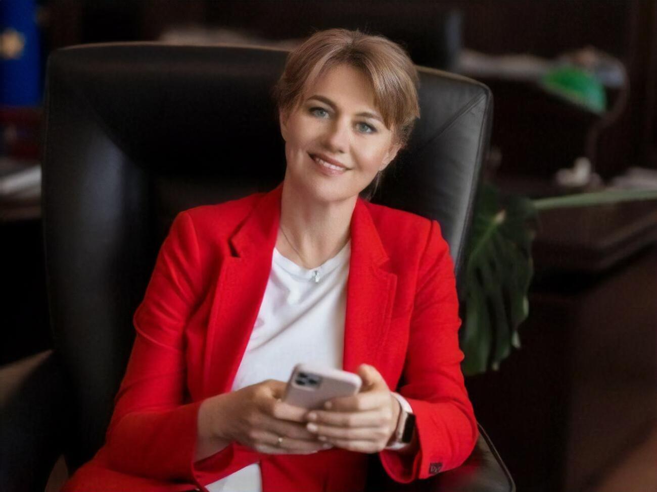 Магалецкая считает неправильным брать длительный больничный и оставлять ведомство без руководства