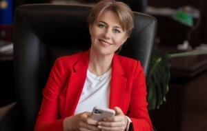 Магалецкая считает неправильным брать длительный больничный и оставлять ведомство без руководства