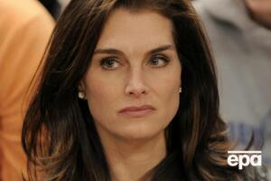 Шилдс: Рада поделиться новыми фото