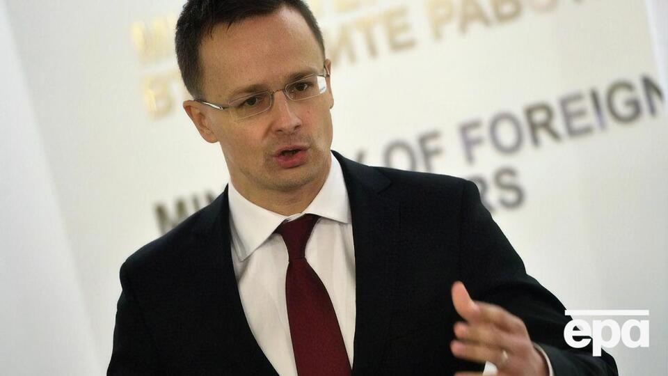 Сіярто критично поставився й до ідеї введення нових санкцій проти Москви