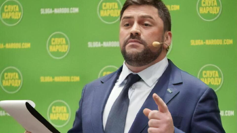 Владислав Трубицын получил подозрение по ч. 4 ст. 368 Уголовного кодекса (принятие предложения, обещания или получение неправомерной выгоды должностным лицом)