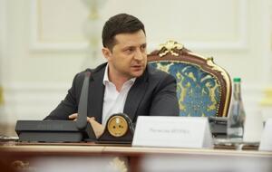 Президент является гарантом Конституции, напомнил Зеленскому брюссельский журналист