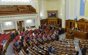 По данным "Опоры", больше всего претендентов на смартфоны может быть во фракции "Оппозиционная платформа – За жизнь" – 12 нардепов