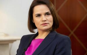 Олександр Лукашенко змушений у всьому поступатися Кремлю задля збереження влади в Білорусі, вважає Світлана Тихановська