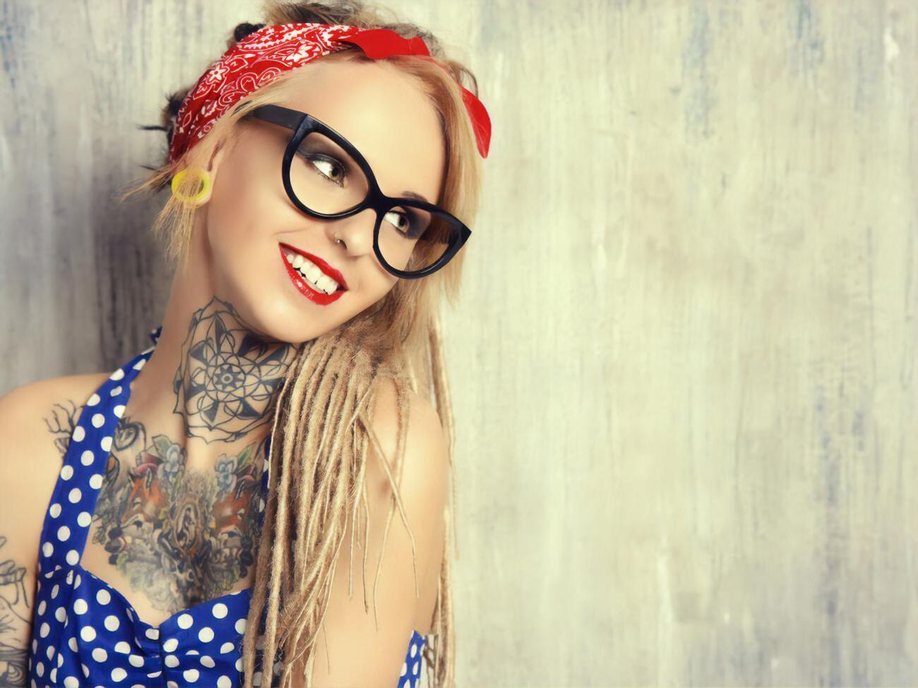 В рекламе используют&nbsp;стереотипный образ доверчивой и наивной блондинки, отметили в Нацсовете