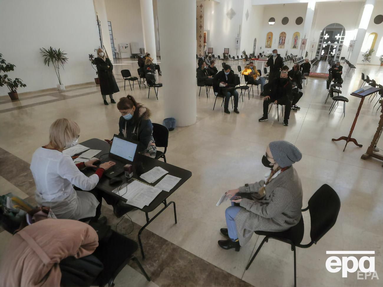 За сутки в стране сделали прививки от коронавируса больше 70 тыс. человек