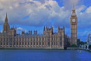 Парламент Британии 10 февраля разрешил правительству страны ужесточить санкции против РФ