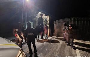 Поліцейські обшукали будинок, де живе Ярославський