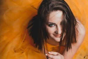 Песик призналась, что солнце заставило ее улыбнуться