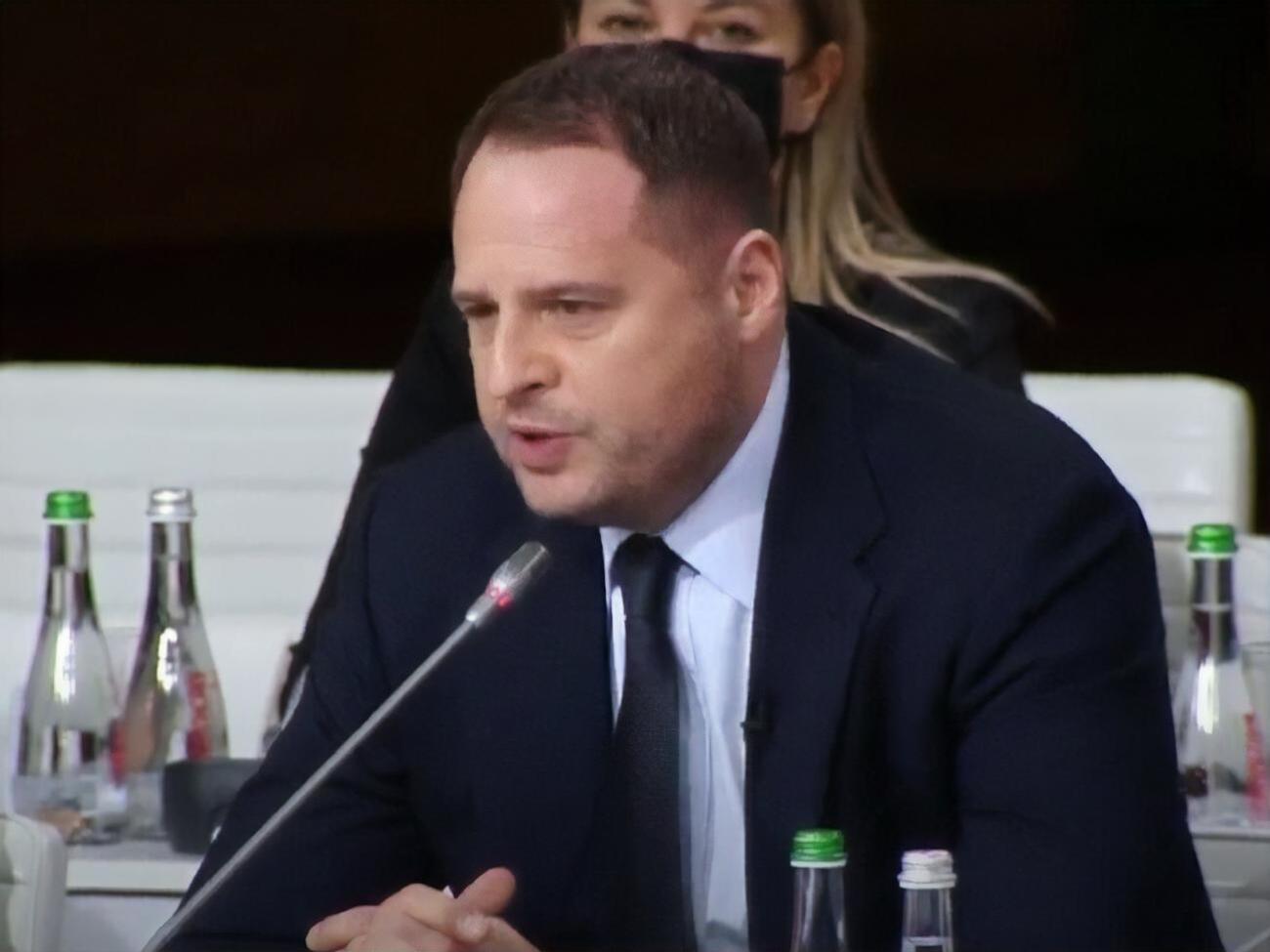 Ермак: ТКГ в последнее время не давала практически никаких результатов. Мы надеемся, что она перейдет к важным гуманитарным вопросам