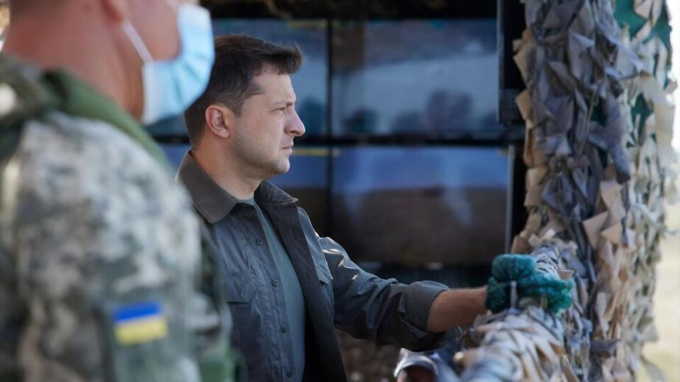 Зеленський – місцевій владі: За два тижні зробіть, у нас немає часу щось шукати, вирішувати, грати у політику. В іншому випадку будуть кадрові рішення