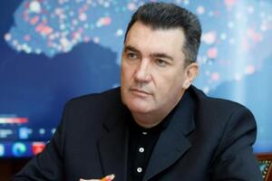 Данилов: На сегодняшний день должны максимально увеличить наших военных, которые будут заниматься вопросом теробороны