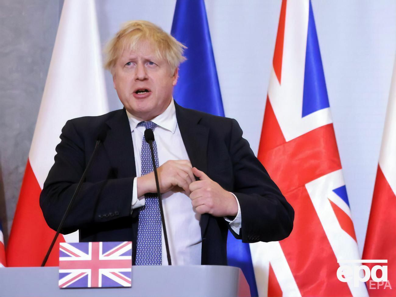 Джонсон: Мы наблюдаем сосредоточение огромного количества российских батальонных групп на границах Украины