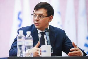 За словами Мураєва, "жодного іноземного агента, жодного резидента не було у контрагентах телеканала "Наш"