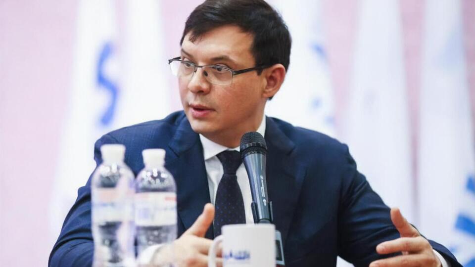 За словами Мураєва, "жодного іноземного агента, жодного резидента не було у контрагентах телеканала "Наш"