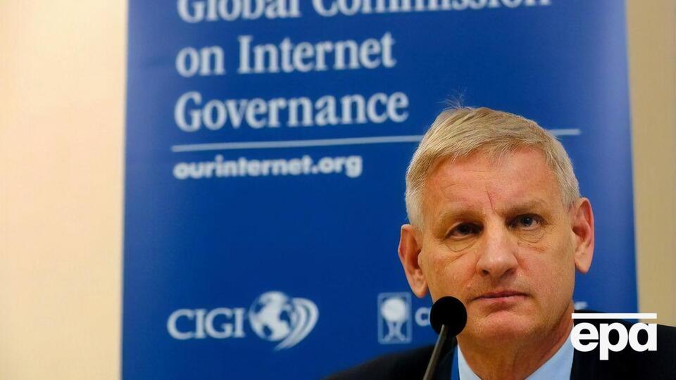 Дипломати ЄС та інших країн мають бути поруч із українською владою, вважає Більдт