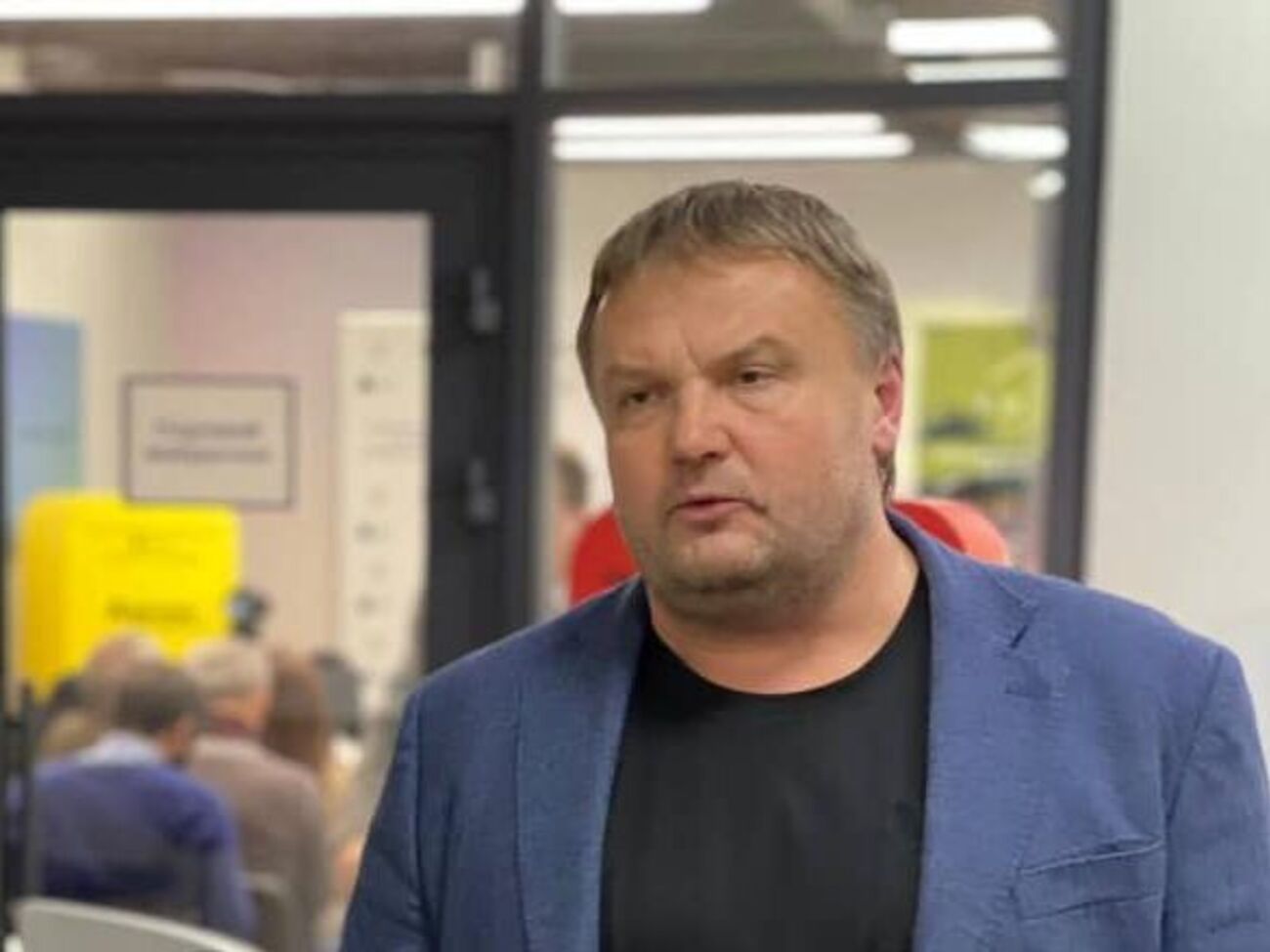 Перед нацією нарешті має виступити лідер із чітким планом. Тільки сильний лідер може вивести державу зі складних часів