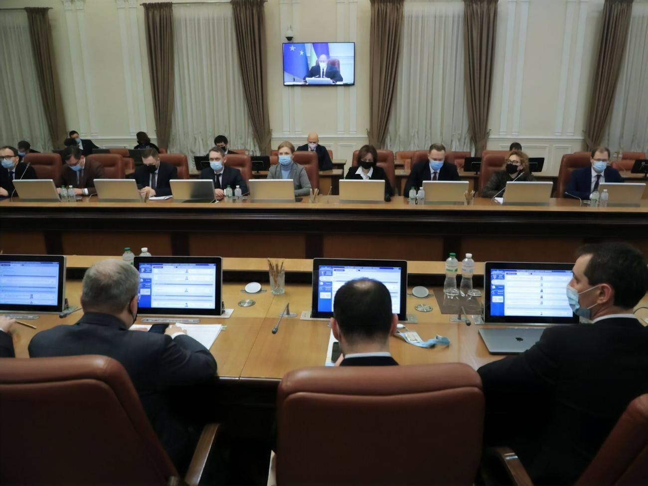 Кабмин решил выделить 16,6 млрд грн, чтобы украинские авиакомпании могли совершать свои рейсы, в противном случае они могли бы прекратить полеты с 15 февраля