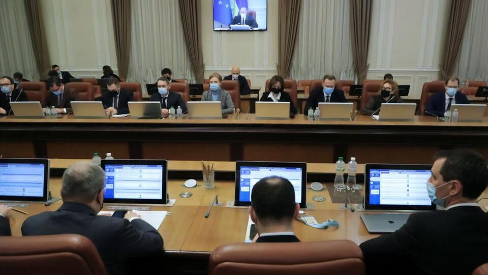 Кабмин решил выделить 16,6 млрд грн, чтобы украинские авиакомпании могли совершать свои рейсы, в противном случае они могли бы прекратить полеты с 15 февраля