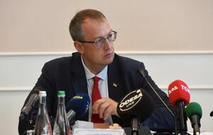 Геращенко: Жодного ажіотажу немає ні по зброї, ні по паливу, ні по продуктах