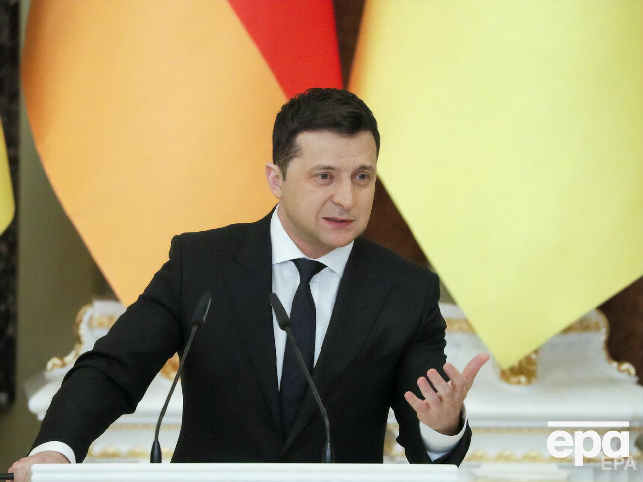 Зеленський: А може, дійсно питання відкритих дверей НАТО – це для нас така історія, як мрія, такий сигнал, куди ми йдемо