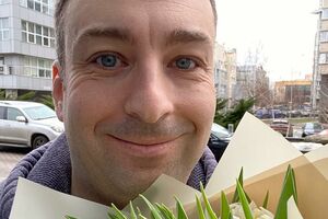 Я не вмію стріляти, убивати й воювати. Але мій дід, якому в 1941 року було 15 років, теж не вмів і не збирався стріляти, воювати й убивати