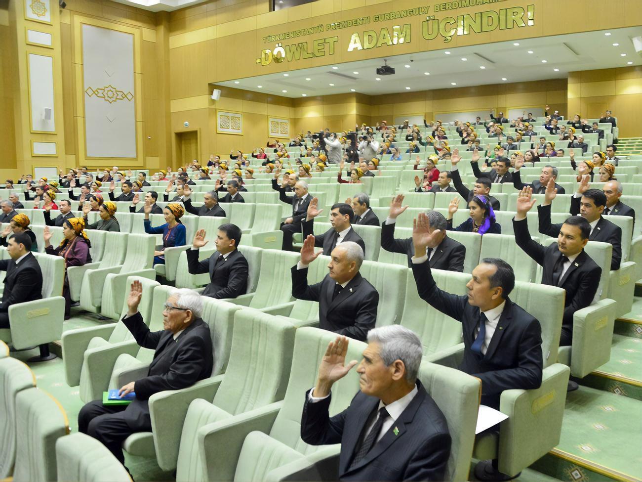 Решение приняли единогласно