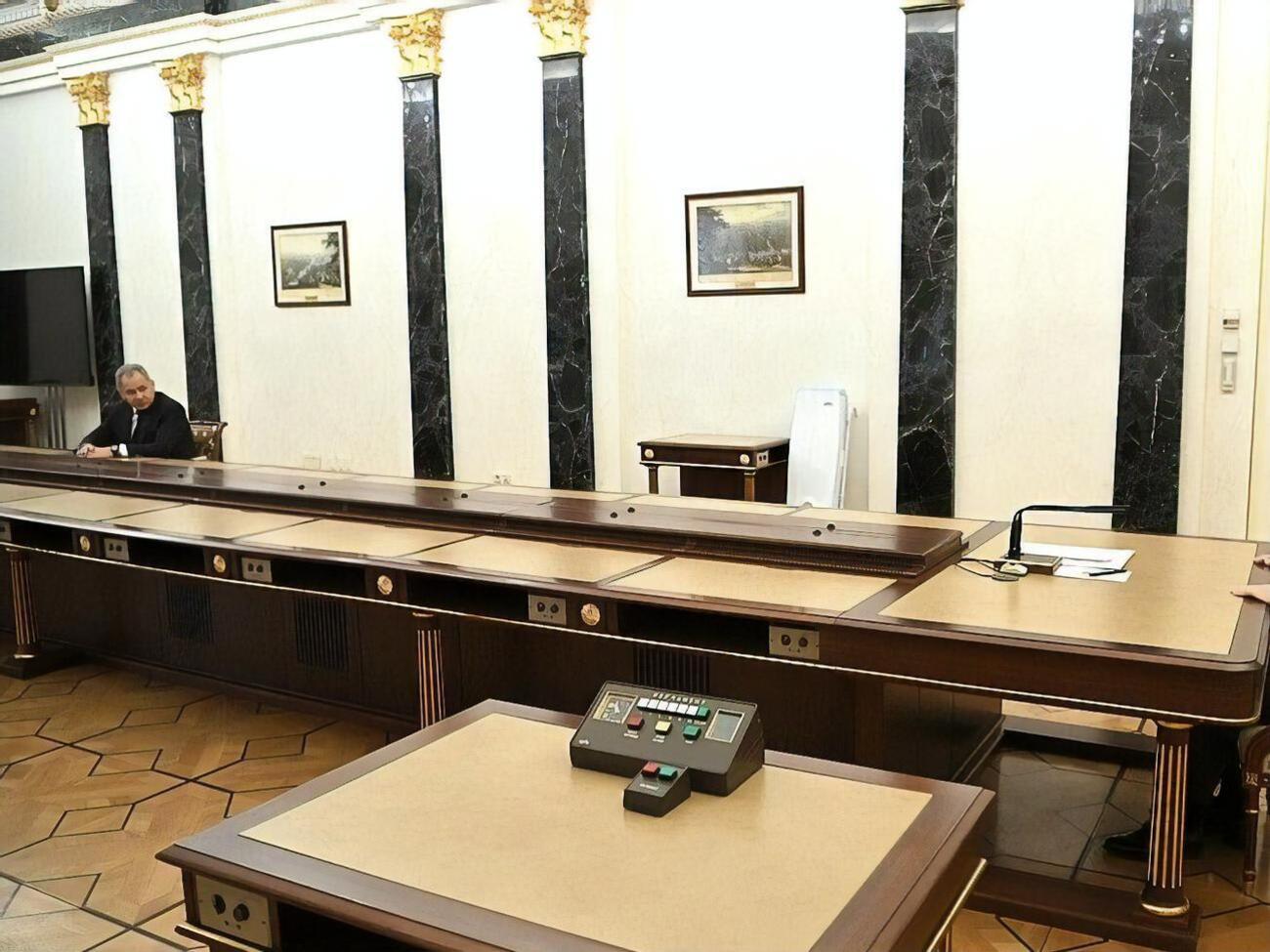 Шойгу: Лодка зашла на достаточно большую глубину по меркам островов – более 4 км