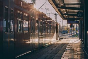 Из-за инцидента движение транспорта перекрыли