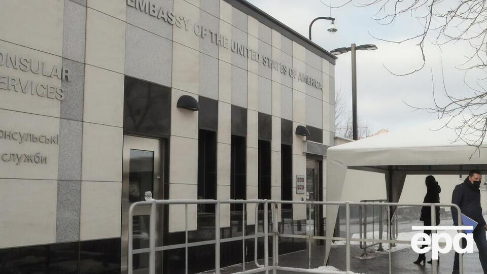 Глава Госдепа объяснил решение "резким ускорением наращивания численности российских войск"