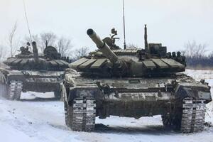 Поблизу кордону України перебуває 125 тис. наземного компонента військ РФ, зазначив Резніков