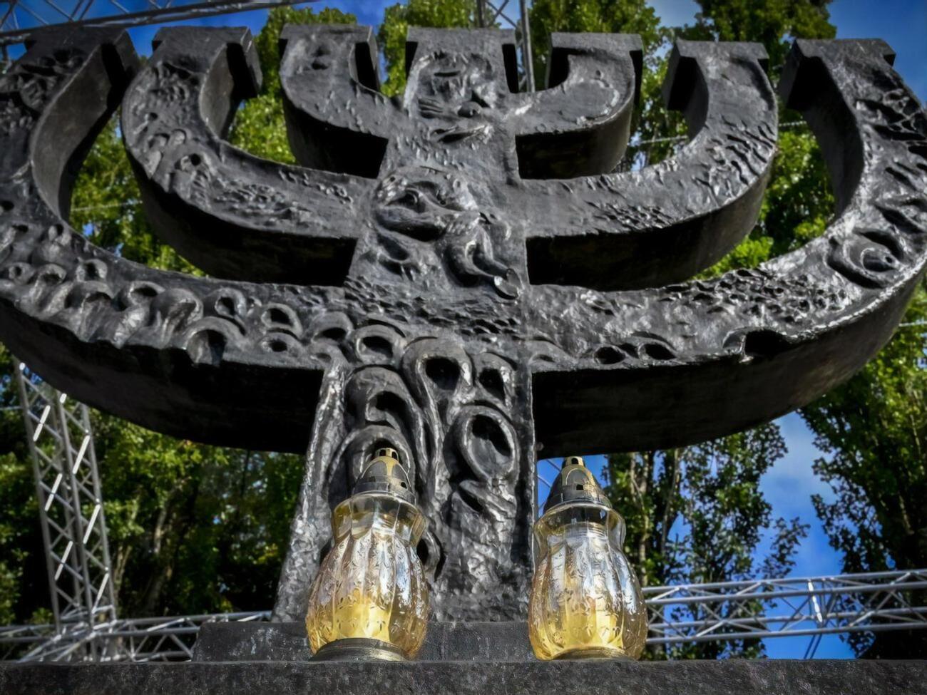 Рада приняла второй законопроект из пакета об антисемитизме