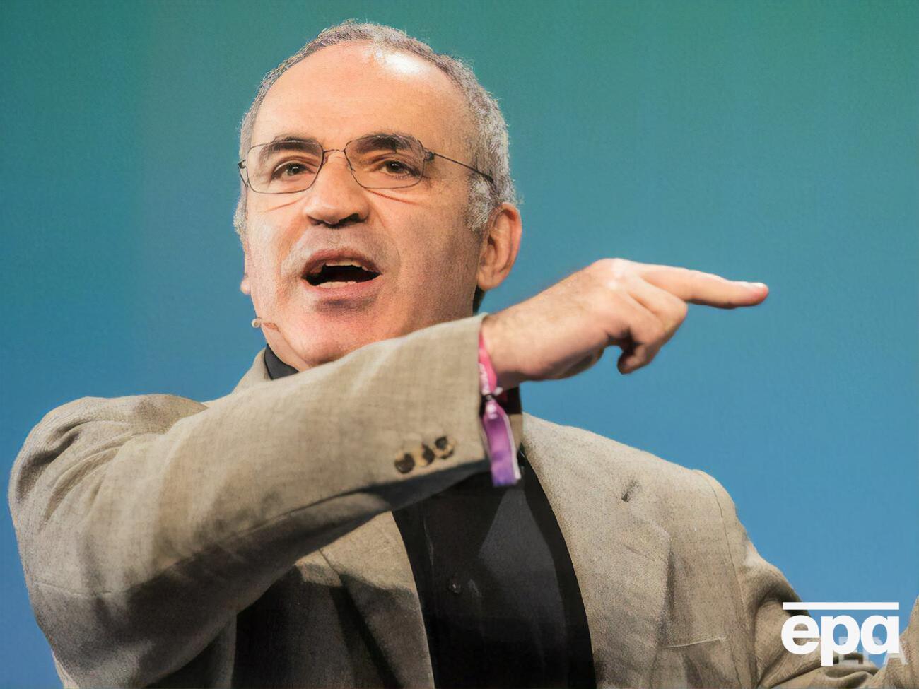 Каспаров:&nbsp;Любой диктатор, на руках которого столько крови и преступлений, как мы знаем из истории, становится обузой, и никто с ним не церемонится