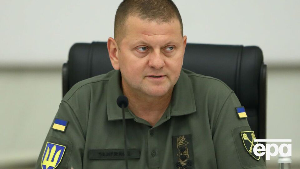 Количество российских военных вблизи границы Украины составляет чуть более 120 тыс. человек, отметил Залужный