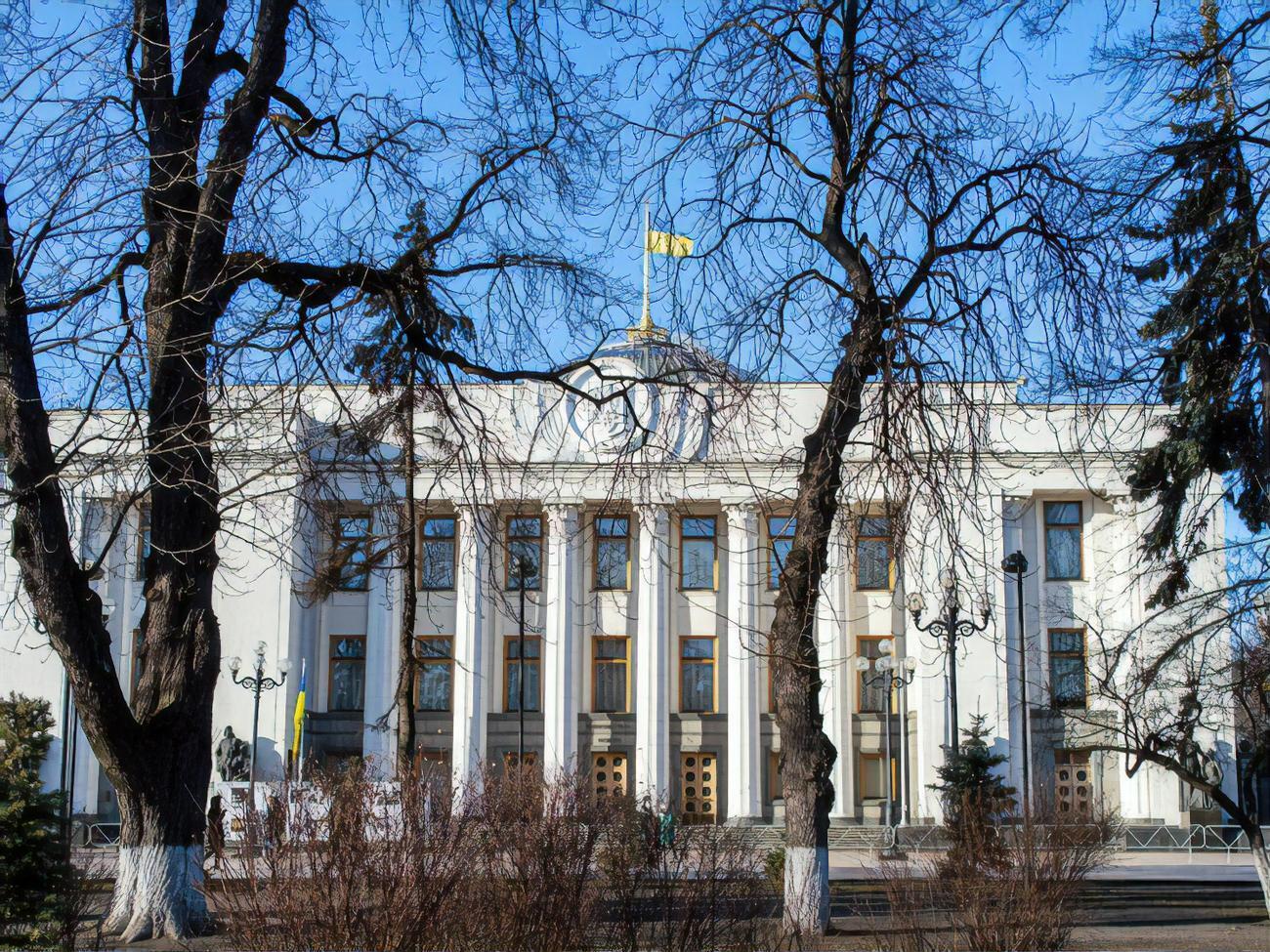 Законопроект предлагает обязать депутатов местных советов во время заседаний говорить только на украинском