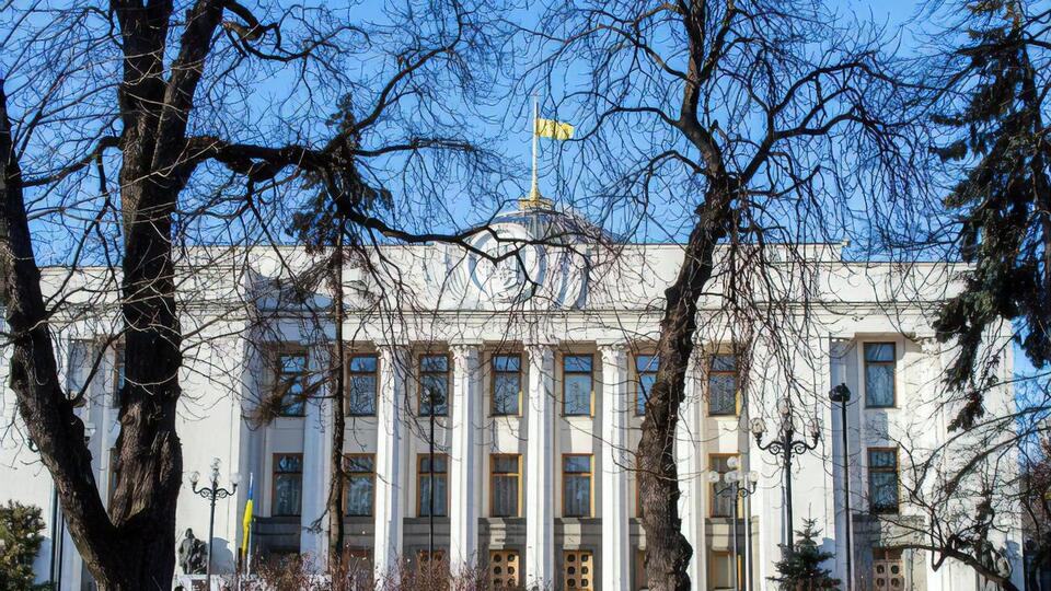 Законопроект предлагает обязать депутатов местных советов во время заседаний говорить только на украинском