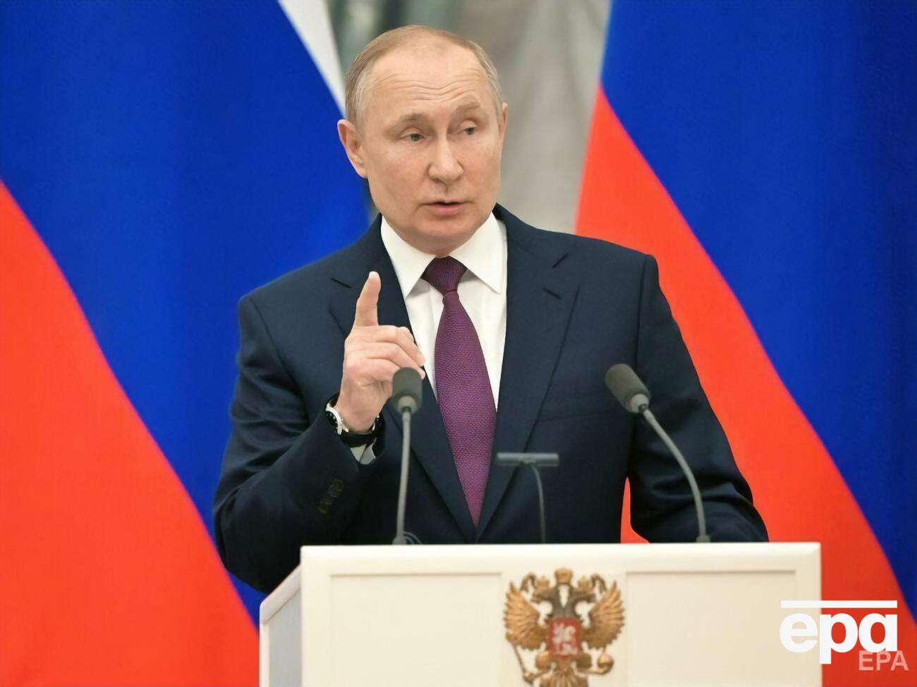 Путін: Ми чуємо, що Україна сьогодні не готова до вступу в НАТО. І відразу кажуть, що її завтра не приймуть. А приймуть тоді, коли її підготують до цього? Але для нас це може бути вже пізно